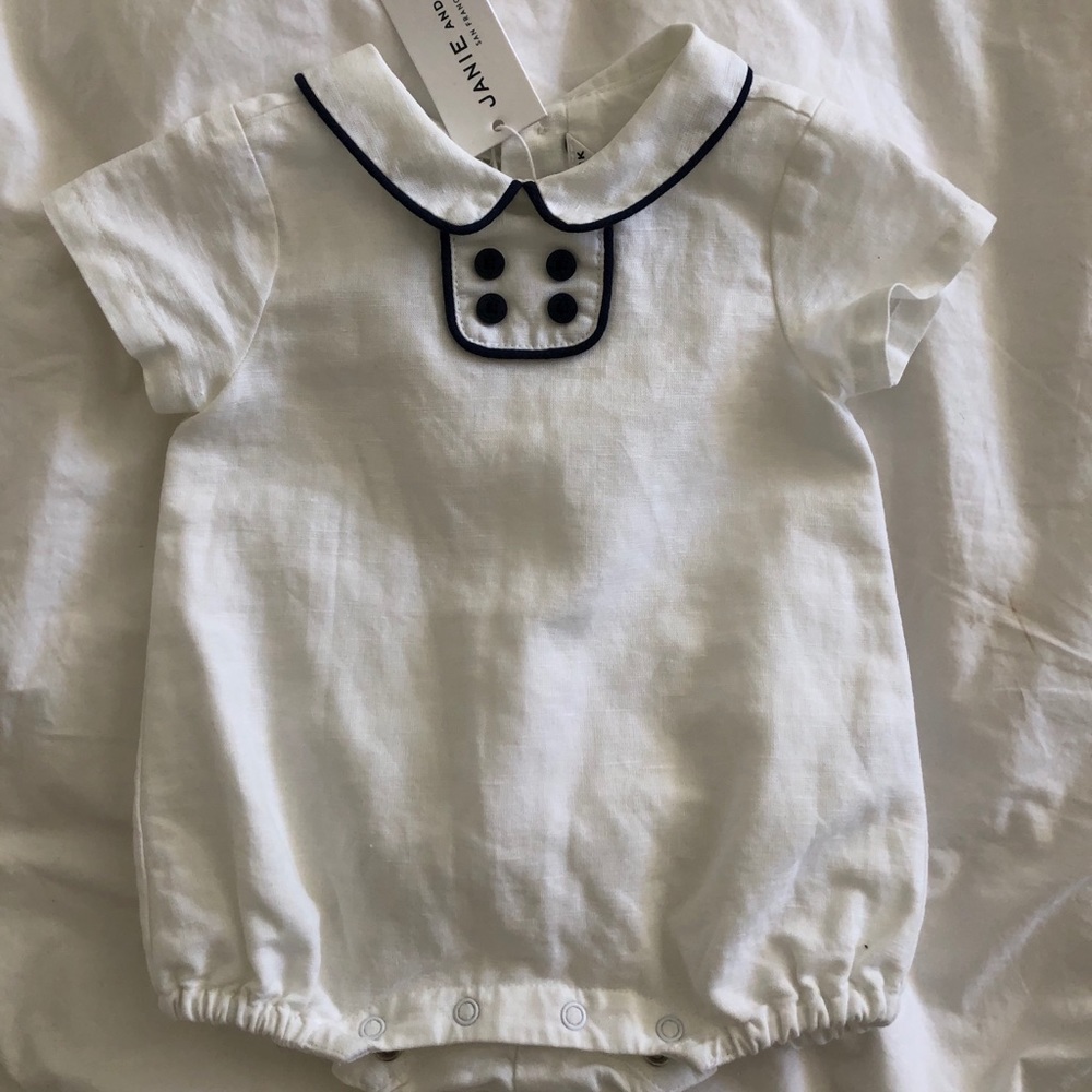 Janie & Jack white bubble suit w navy trim, collar